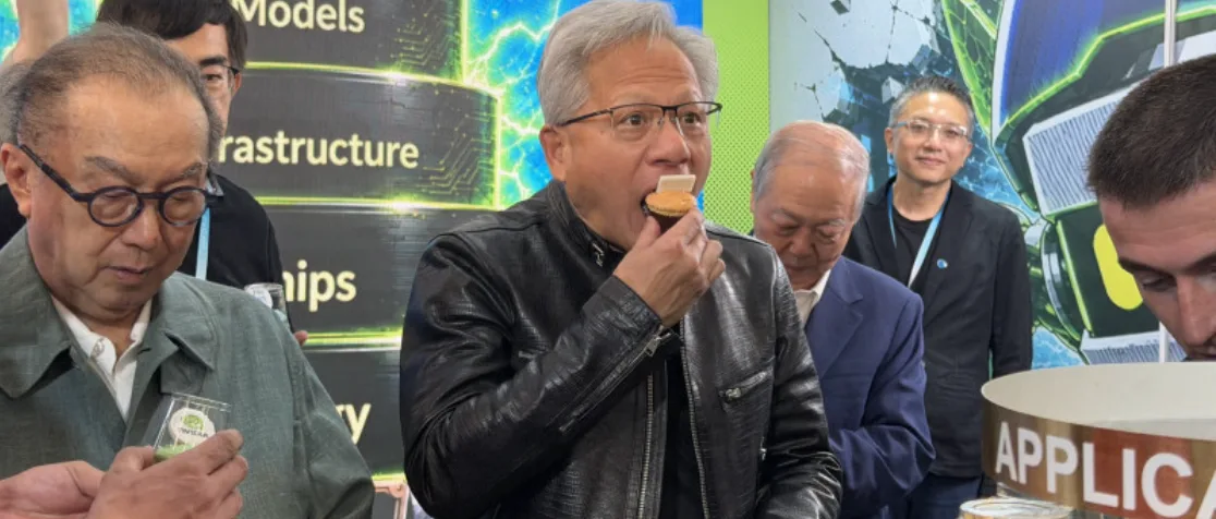 廣達委託製作！為黃仁勳打造的五層 AI 主題慶典蛋糕